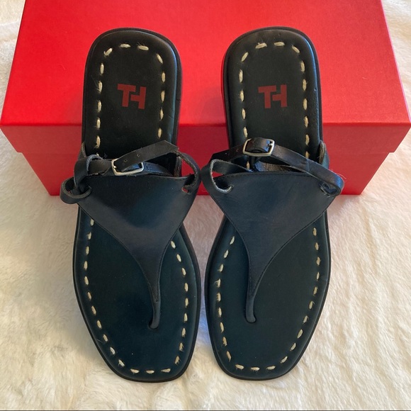Tommy Hilfiger Black Sandal Slides - Picture 2 of 9